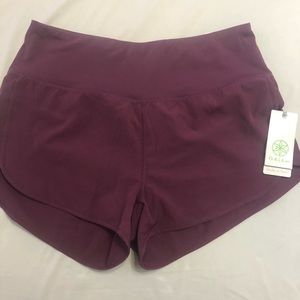 NEW WITH TAGS GAIAM HIGH WAIST ATHLETIC SHORTS